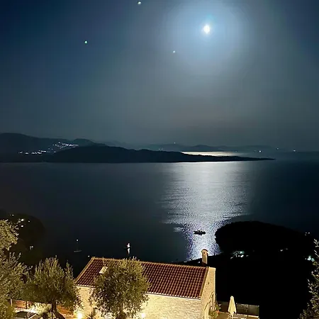 Praechtige Villa In Spektakulaerer Lage Holiday home Corfu (city)