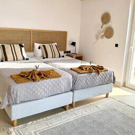 Case de vacanță Praechtige Villa In Spektakulaerer Lage